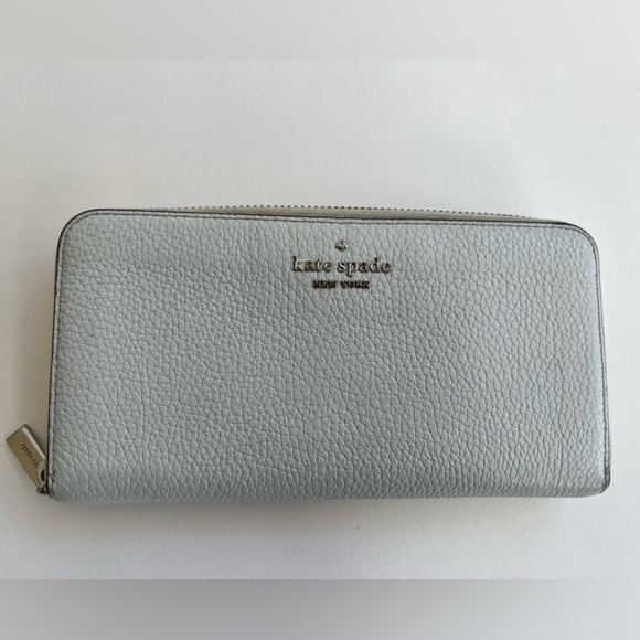 Large Faint Blue Continental Kate Spade Wallet - Picture 1 of 4